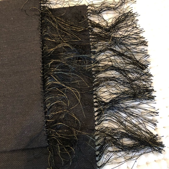 Dolce & Gabanna Virgin Wool Scarf - Picture 6 of 6